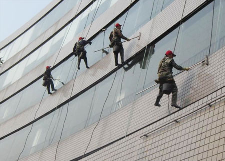 關于高空保潔清洗作業(yè)的安全技術規(guī)范